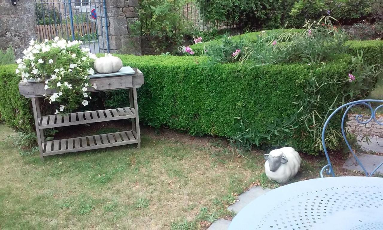 Le Clos Des Anges Dingé Exteriör bild